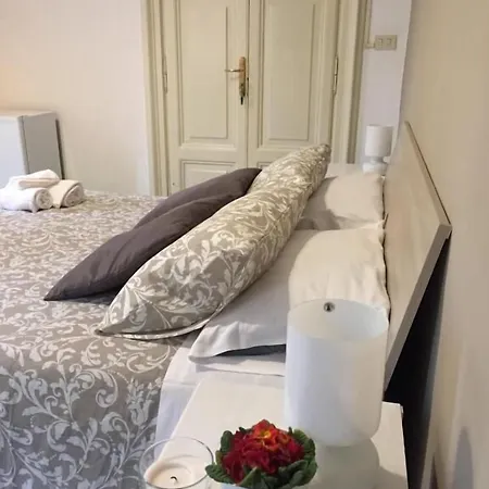 Domus Santa Caterina Πανσιόν 4*